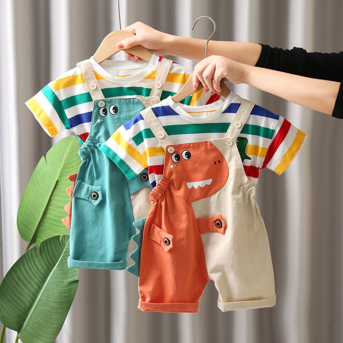 Summer Cartoon Dinosaur Short-Sleeve Suit & Strap Shorts