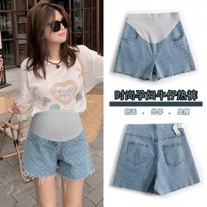 Maternity Denim Shorts – Light Blue Diamond Print, Raw Hem, Wide-Leg Sweet Cool Style